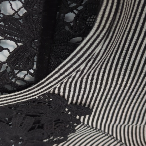 Hen & Thread Sz M Embroidered Floral Black Lace and Striped Long Sleeve Top - Picture 3 of 6